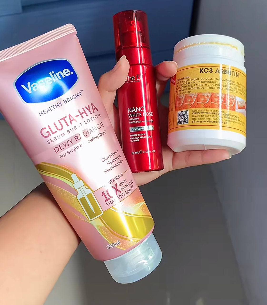 Vaseline Healthy Bright Gluta-Hya Serum Burst Lotion Dewy Radiance